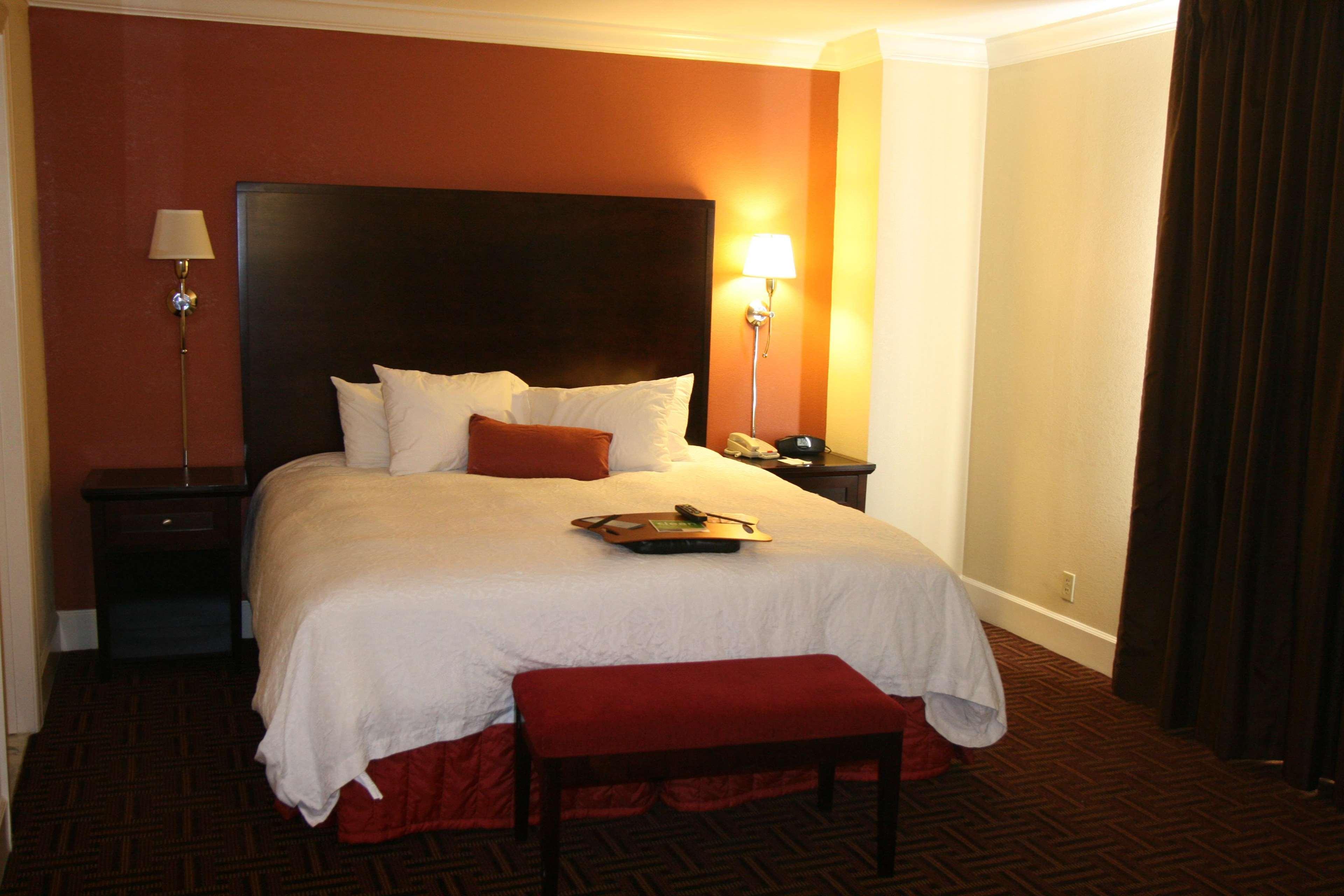 Hampton Inn&Suites Stamford Zimmer foto